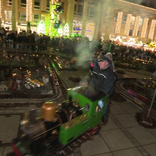 Einer der zwei Mini-Züge auf dem Stuttgarter Weihnachtsmarkt im Wochenrückblick der Region