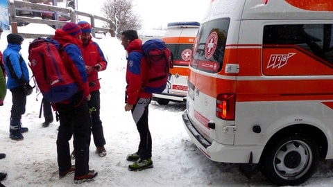 Rettungskräfte beim Einsatz bei einem Lawinenunglück nahe der Haideralm 2018 in Südtirol.