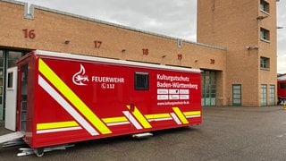 Der erste Notfall-Container zum Schutz von Kulturgut im Katastrophenfall vor der Feuerwehr in Ludwigsburg