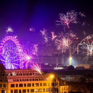 Ein Feuerwerk in der Stuttgarter Innenstadt 