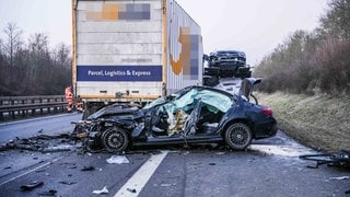 Schwerer Unfall auf A81 zwischen Anschlussstelle Herrenberg und Rottenburg