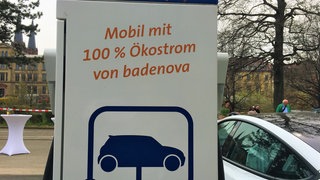 Die Badenova hat in Freiburg eine erste Schnellladestation eröffnet.