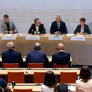 Pressekonferenz zur Schweizer Endlager-Entscheidung in Bern