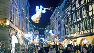 Weihnachtsbeleuchtung in der Straßburger Innenstadt.