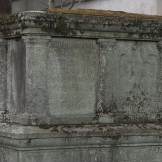 Das Nazi-Mausoleum in Chur in der Schweiz sorgt für Diskussionen.