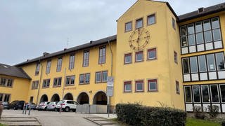 An der Lortzingschule in Freiburg soll ein Unbekannter Schüler versucht haben, ins Auto zu locken