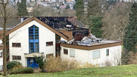 Nach dem Brand ist ein Mehrfamilienhaus in Badenweiler nicht mehr bewohnbar