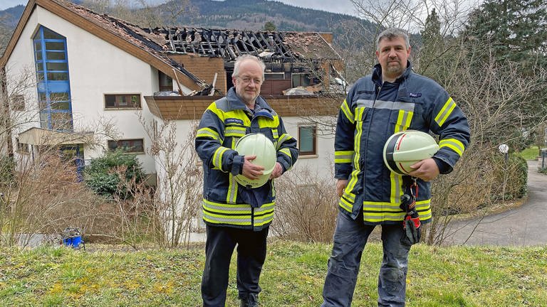 Feuerwehr zum Brand eines Mehrfamilienhauses in Badenweiler