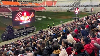 7.000 Fans beim Public Viewing im Europa-Park Stadion in Freiburg.