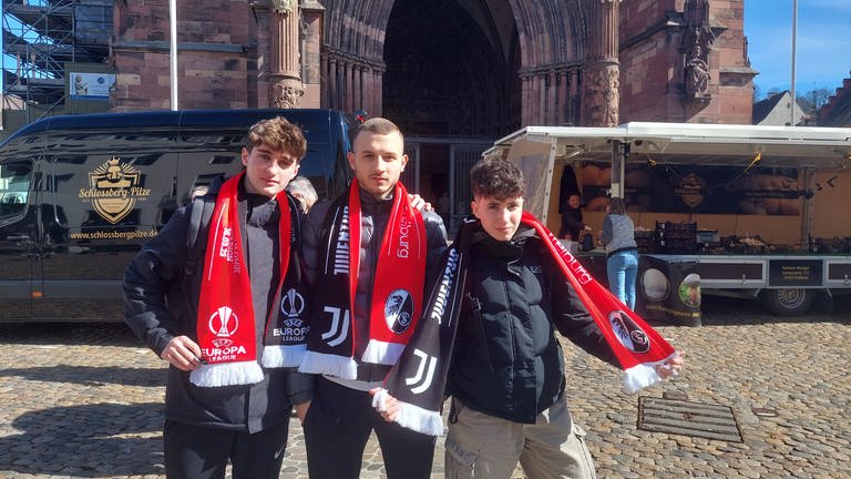 SC Freiburg-Fans vor dem Achtelfinal-Rückspiel gegen Juventus Turin