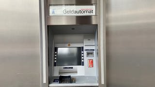 Geldautomaten werden in Lörrach abgebaut.