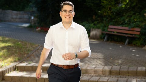 In Pfaffenweiler kandidieren zwei Männer und eine Frau für die Oberbürgermeisterwahl.