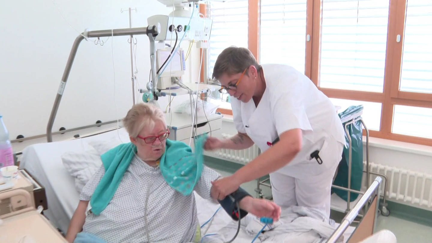 Weitere Wege, dafür mehr Lohn: Pflegepersonal aus dem Elsass arbeitet in der Ortenau.