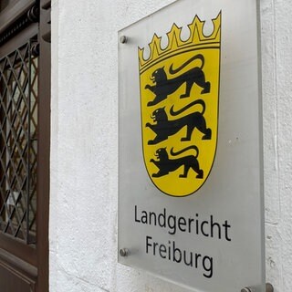 Ein 30-Jähriger wurde wegen Mordes vom Landgericht Freiburg zu lebenslanger Haft verurteilt.