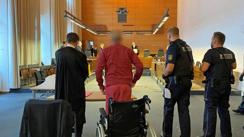 Ein 30-Jähriger wurde wegen Mordes vom Landgericht Freiburg zu lebenslanger Haft verurteilt.