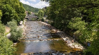 An der Freiburger Dreisam ist es am Montagabend zu einer gefährlichen Körperverletzung gekommen.