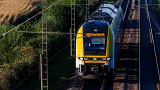 Die Deutsche Bahn präsentiert in einer Studie die Vorteile des Ausbaus der Rheintalbahn. 