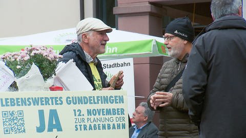 Erinnert an Wahlkampf: Infostände in Gundelfingen