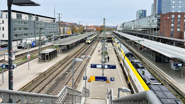 Leere Bahnsteige am Freiburger Hauptbahnhof