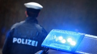 Die Polizei fahndet aktuell nach einem Mann, der aus einer psychiatrischen Klink in Emmendingen geflohen ist.