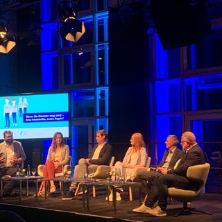 "Wenn die Babyboomer weg sind - Neue Arbeitskräfte, andere Regeln?"  So lautete das Motto der Podiumsdiskussion von IHK und SWR am Dienstagabend im SWR Studio Freiburg. 