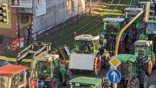 Traktor-Demo in Freiburg und im Dreisamtal: Hunderte Landwirtinnen und Landwirte laufen Sturm und protestieren gegen die Agrardiesel-Pläne der Ampel-Koalition. 