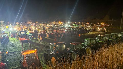 Landwirte haben Mittwochabend in Biberach im Ortenaukreis protestiert.