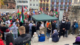 Auf dem Augustinerplatz in Freiburg hat am Montag eine angemeldete Pro-Palästina-Demo stattgefunden.