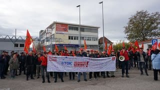 Die Gewerkschaft IG Metall hatte in Teningen (Kreis Emmendingen) zum Warnstreik aufgerufen.