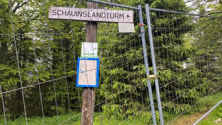Der Zugang zum Schauinslandturm ist seit Sommer 2022 gesperrt. (SWRRobert Wolf)
