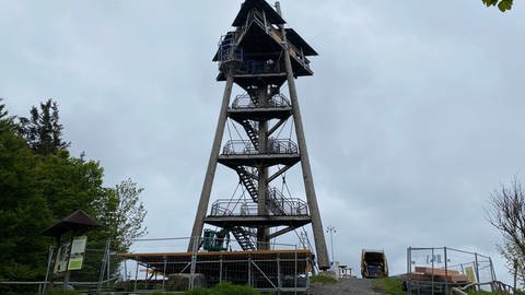 Der Schauinslandturm ist ein Besuchermagnet auf dem Freiburger Hausberg (Bild: SWRRobert Wolf)