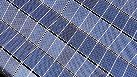 Die Schweizer stimmen über ihre Stromversorgung ab - Bei Neubauten ab einer bestimmten Fläche sollen Solaranlagen zur Stromgewinnung Pflicht werden.  
