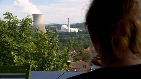 Für die Menschen am Hochrhein ist der Blick auf das Atomkraftwerk in Leibstadt ganz normal. 