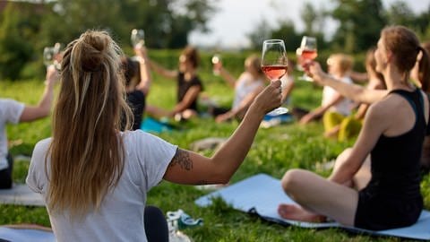 Yoga und Wein