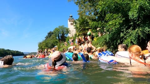 Das "grenzüberschreitende Rheinschwimmen"