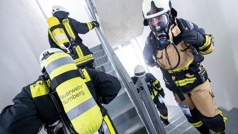 Feuerwehrleute beim Towerrun in Rottweil