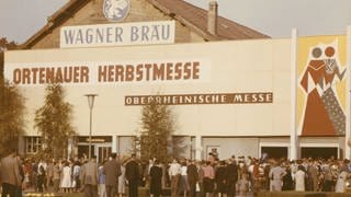 Eine landwirtschaftliche Halle bei der Messe im Jahr 1959.