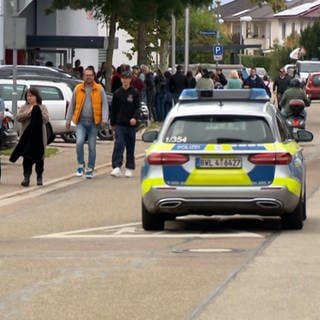 An einem Ettenheimer Bildungszentrum gab es nach einer Messerattacke einen großen Polizeieinsatz. Bei der Attacke wurde ein Schüler schwer verletzt.