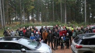 Mehr als fünfzig Freiwillige sind am Fuße des Trubelsmattkopf dabei.