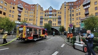 Feuer im Rheincenter: Nach vier Stunden konnte das Gebäude wieder frei gegeben werden