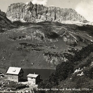 Die Freiburger Hütte, eine Schutzhütte der Sektion Freiburg-Breisgau des Deutschen Alpenvereins. Sie liegt in Vorarlberg (Österreich).