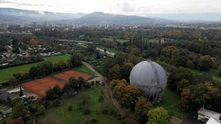 Die denkmalgeschützte Gaskugel in Freiburg. Das geplante Umbauprojekt steht nun vor dem Aus.