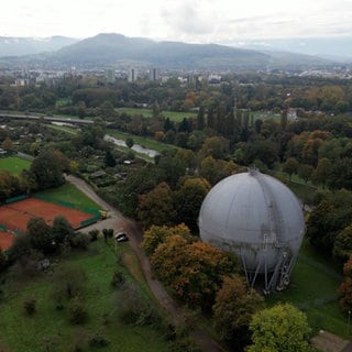 Die denkmalgeschützte Gaskugel in Freiburg. Das geplante Umbauprojekt steht nun vor dem Aus.