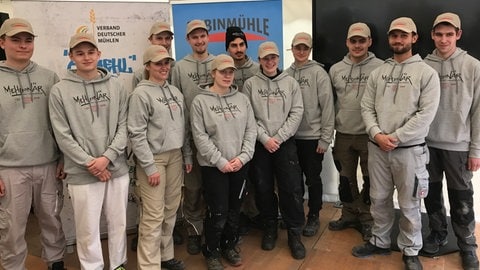 In der Rubinmühle in Lahr-Hugsweier im Ortenaukreis traten am Freitag die 12 besten Müllerinnen und Müller des diesjährigen Ausbildungsjahrgangs gegeneinander an.