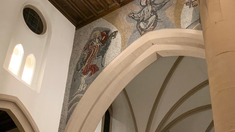 Der Heilige Martin auf einem Mosaik in einer Kirche.