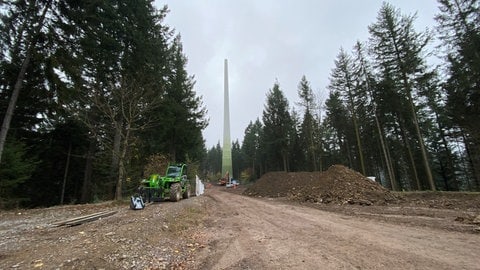 Das alte Windrad auf der Holzschlägermatte auf dem Schauinsland bei Freiburg soll gesprengt werden.