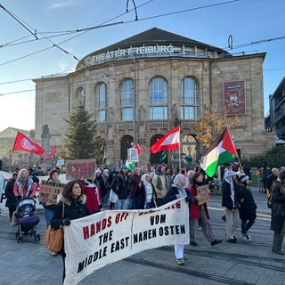 Rund 150 Menschen waren am Samstagnachmittag zu einer angemeldeten Pro-Palästina-Demo in Freiburg gekommen.