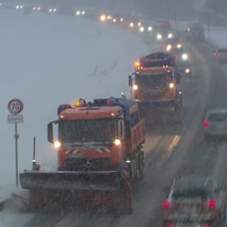 Teils chaotischen Zustände auf den Straßen im Schwarzwald. Die Polizei spricht von einer dynamischen Lage, mit mehreren Unfällen und Stau.