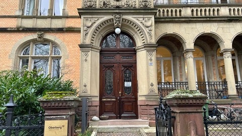 Eingang der Kinderklinik in Freiburg-Wiehre