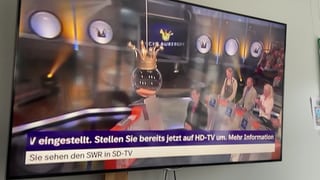 Mit einer Banderole warnt die ARD selbst vor der Umstellung von SD auf HD.